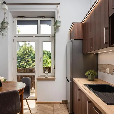 Classy Old Town - By Upstairs Apartament *